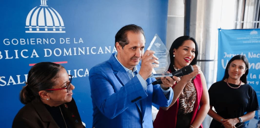 Animal Fest reconoce a Víctor Atallah por su apoyo al bienestar animal