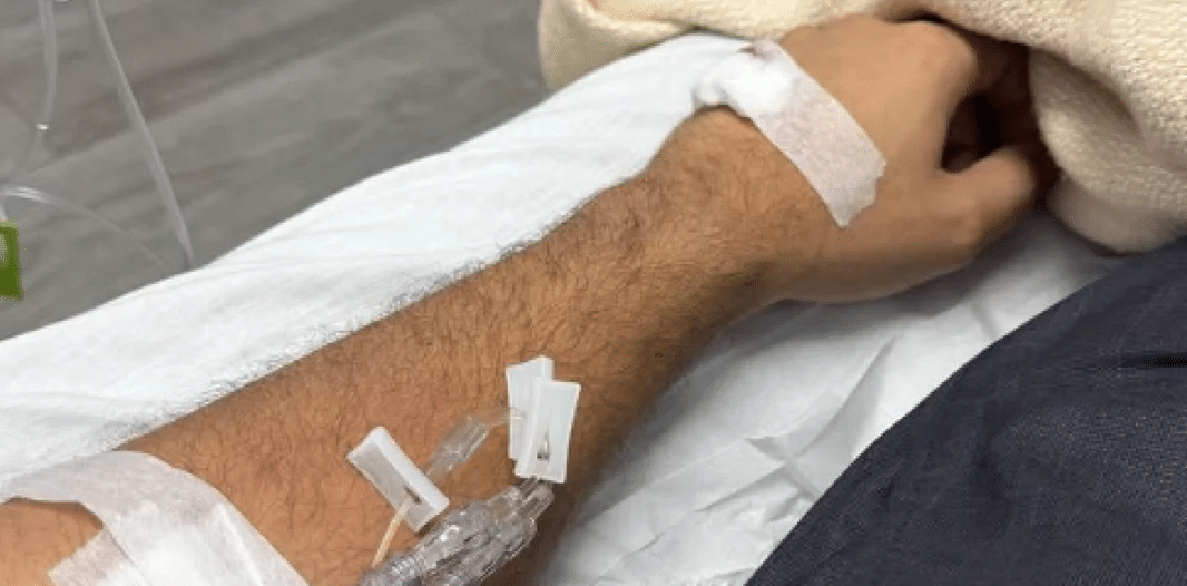 Omar Fernández recibe atención médica tras presentar agotamiento y fiebre
