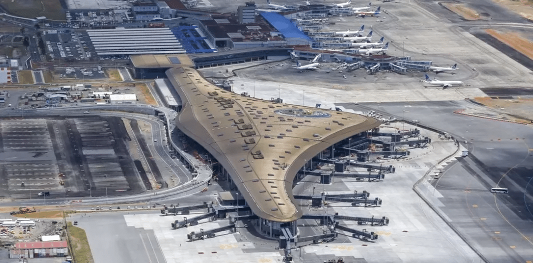 Aeropuerto de Panamá reanuda vuelos tras terremoto de magnitud 7,7