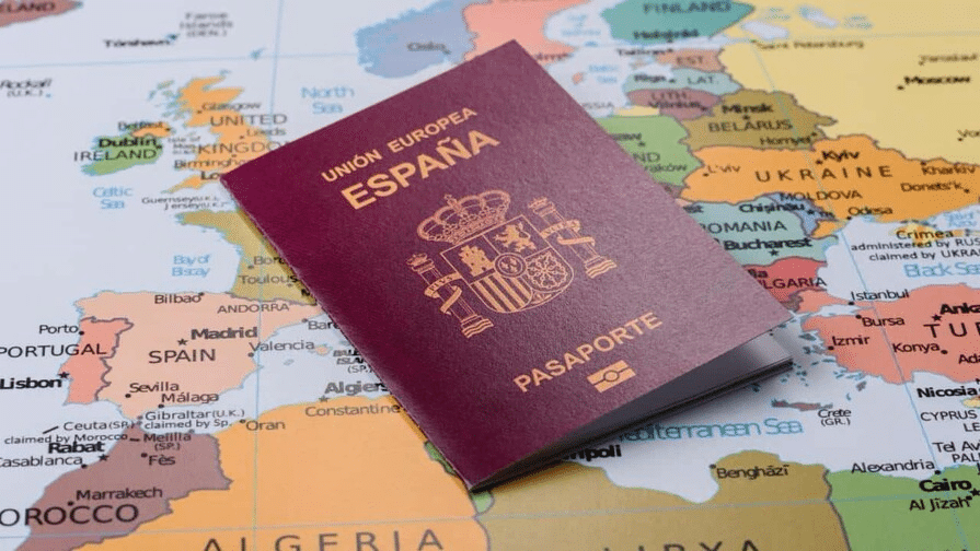 España suspende voto a miles de nacionalizados por ley de nietos