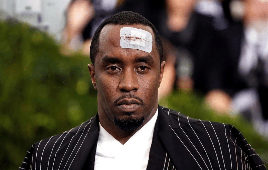 Revelan cómo Diddy sufrió lesión en la cabeza dentro de prisión en EE. UU.
