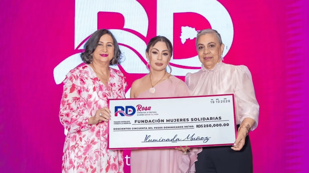 Iluminada Muñoz dona RD$500 mil a fundaciones que luchan contra el cáncer