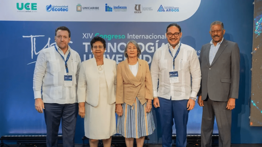 UCE inaugura congreso científico internacional sobre tecnología en RD
