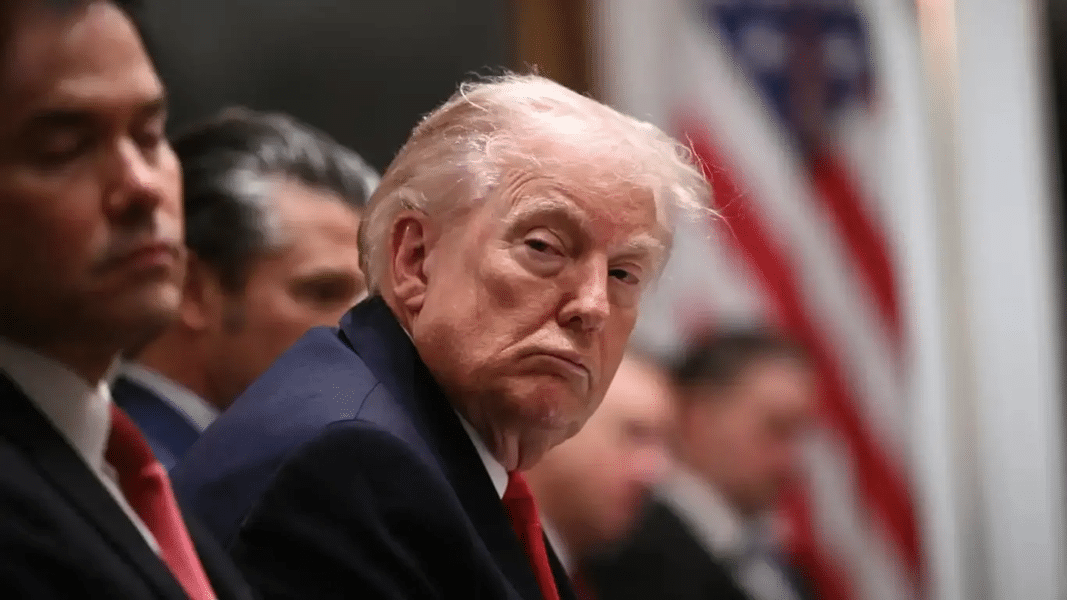 Jueza ordena a Trump declarar bajo juramento en demanda contra la BBC