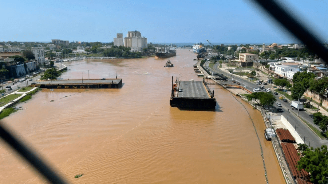 Puente Flotante cerrará este sábado durante dos horas por paso de embarcaciones