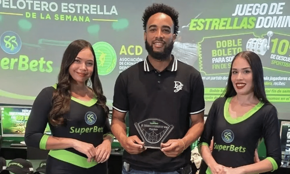 Raimel Tapia y Albert Abreu son elegidos Peloteros Estrella de la Semana