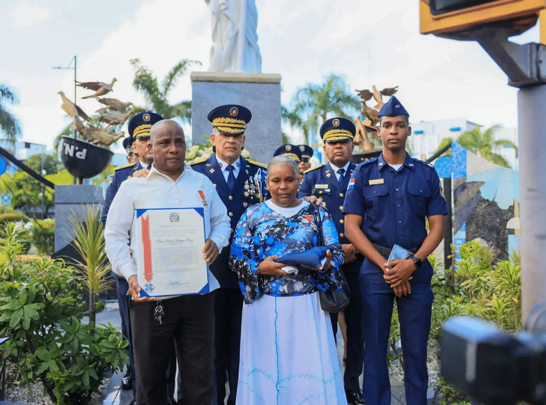 Policía Nacional rinde homenaje a cuatro agentes caídos en servicio