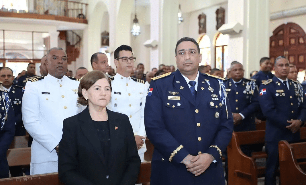 Policía celebra misa en honor a San Judas Tadeo en la región Sur Central