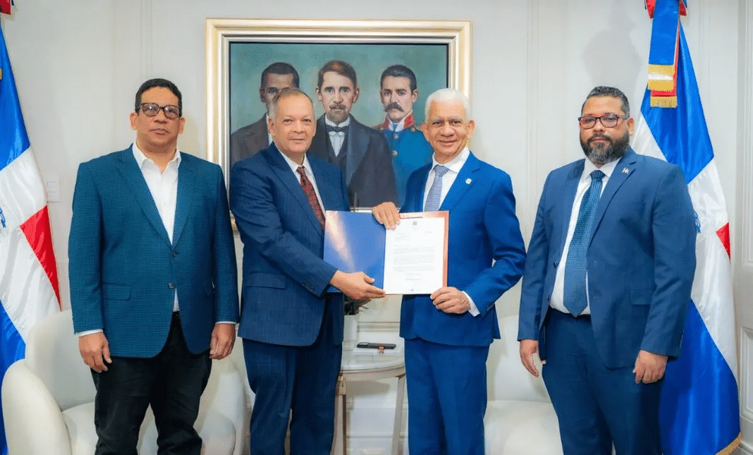 Ejecutivo somete proyecto para concesiones públicas de hasta 40 años