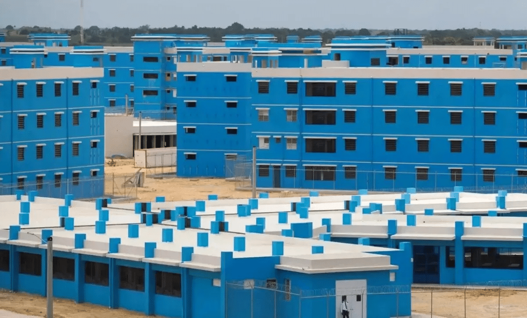 Gobierno construye nueve cárceles, pero Las Parras sigue sin concluir
