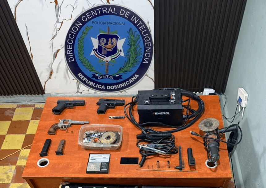 DINTEL y DICRIM desmantelan supuesto taller clandestino de armas en Cotuí